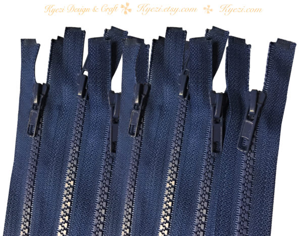 Chunky Zipper – Navy